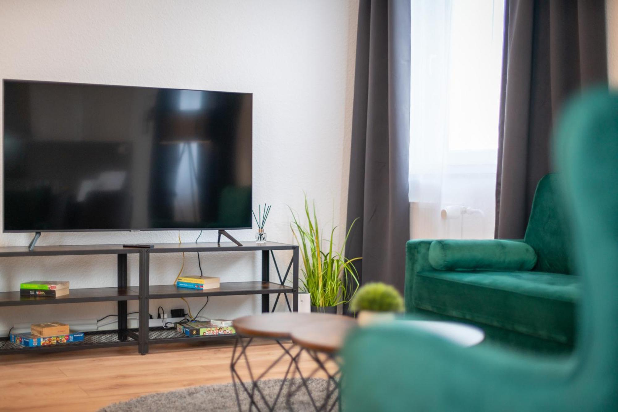 Free Living - City Design Apartments, Zentrum, Outlet, Balkon, Kueche Wolfsburg Buitenkant foto