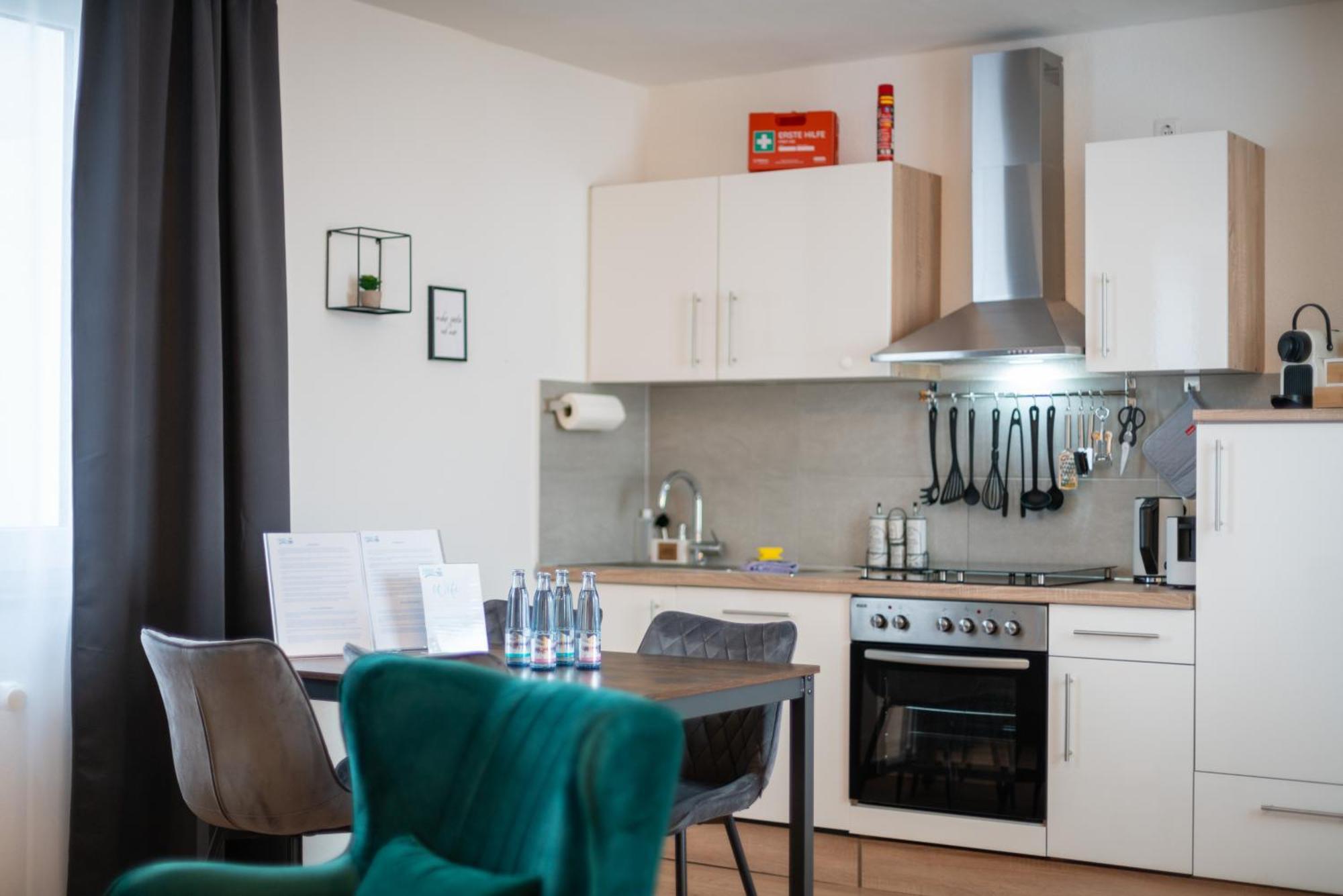 Free Living - City Design Apartments, Zentrum, Outlet, Balkon, Kueche Wolfsburg Buitenkant foto