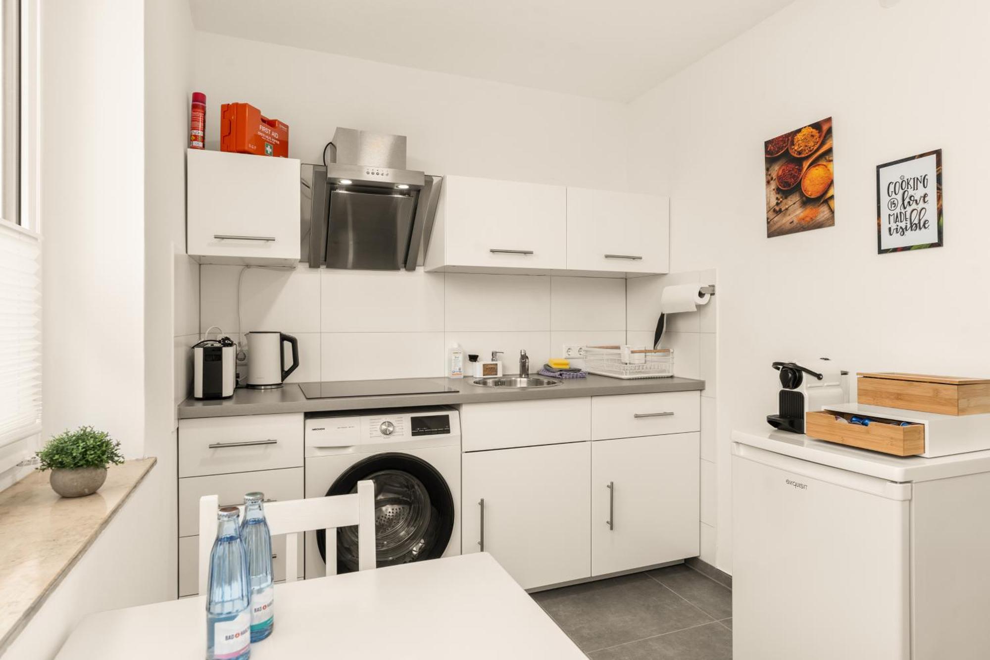 Free Living - City Design Apartments, Zentrum, Outlet, Balkon, Kueche Wolfsburg Buitenkant foto
